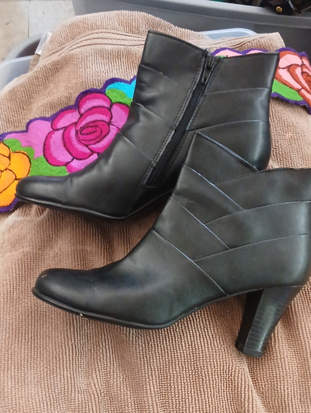 A2 By Aerosoles Black Leather Ankle Booties with Side Zip